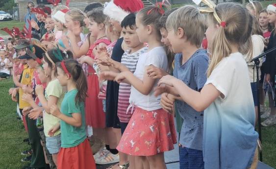 Margate Primary Christmas singalong